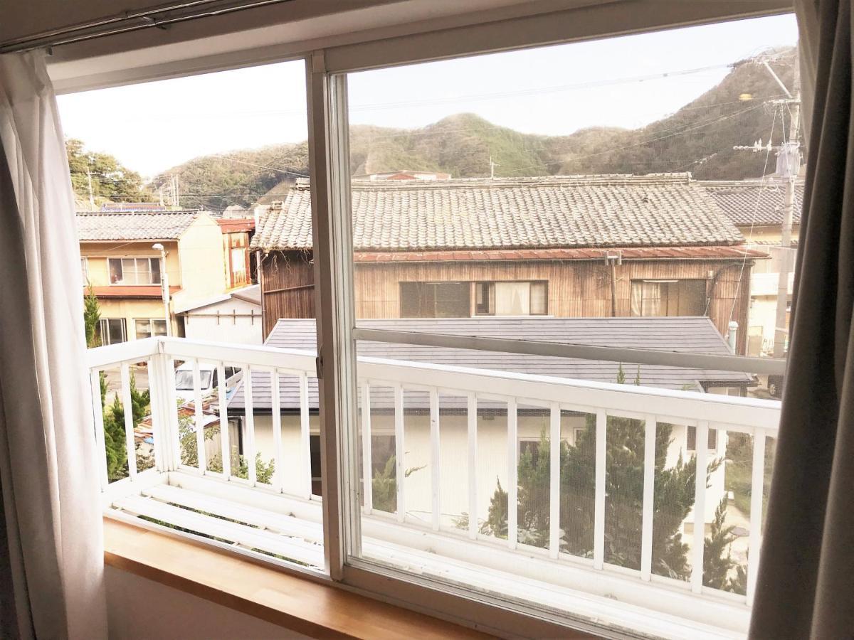 Tsushima White House Bed & Breakfast Exterior photo