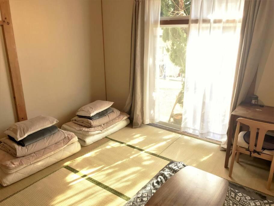 Tsushima White House Bed & Breakfast Exterior photo